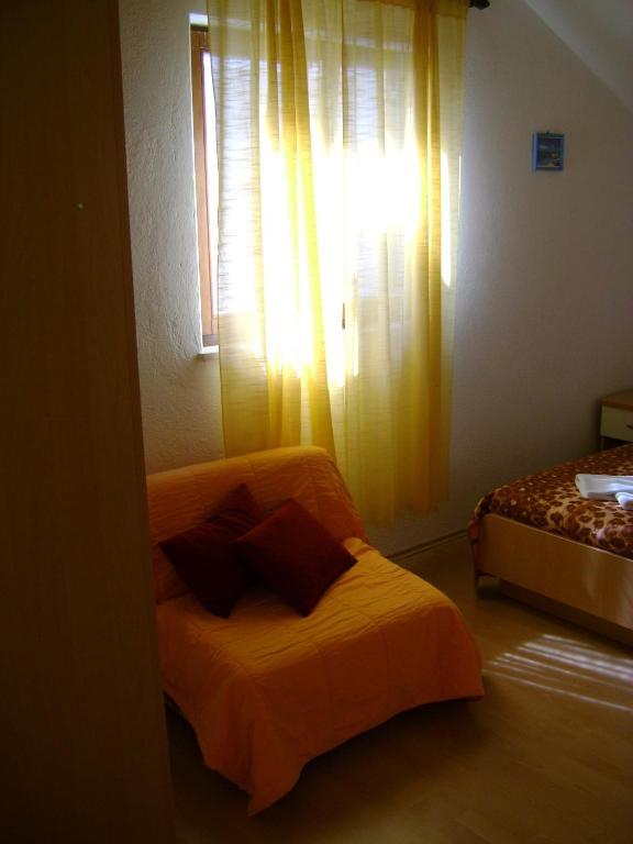 Apartments Mila Bol Szoba fotó