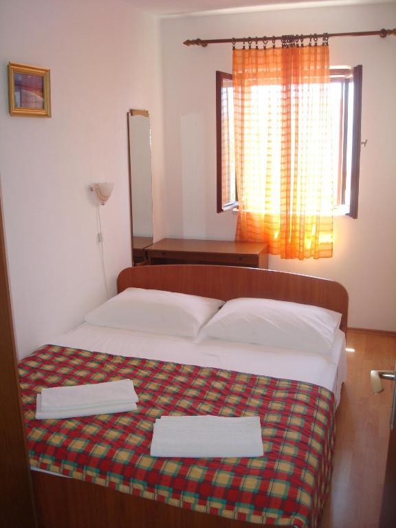 Apartments Mila Bol Szoba fotó