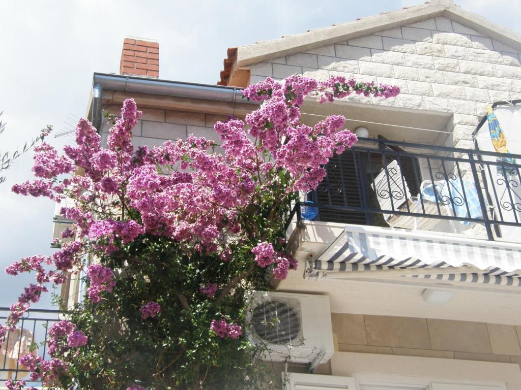 Apartments Mila Bol Szoba fotó