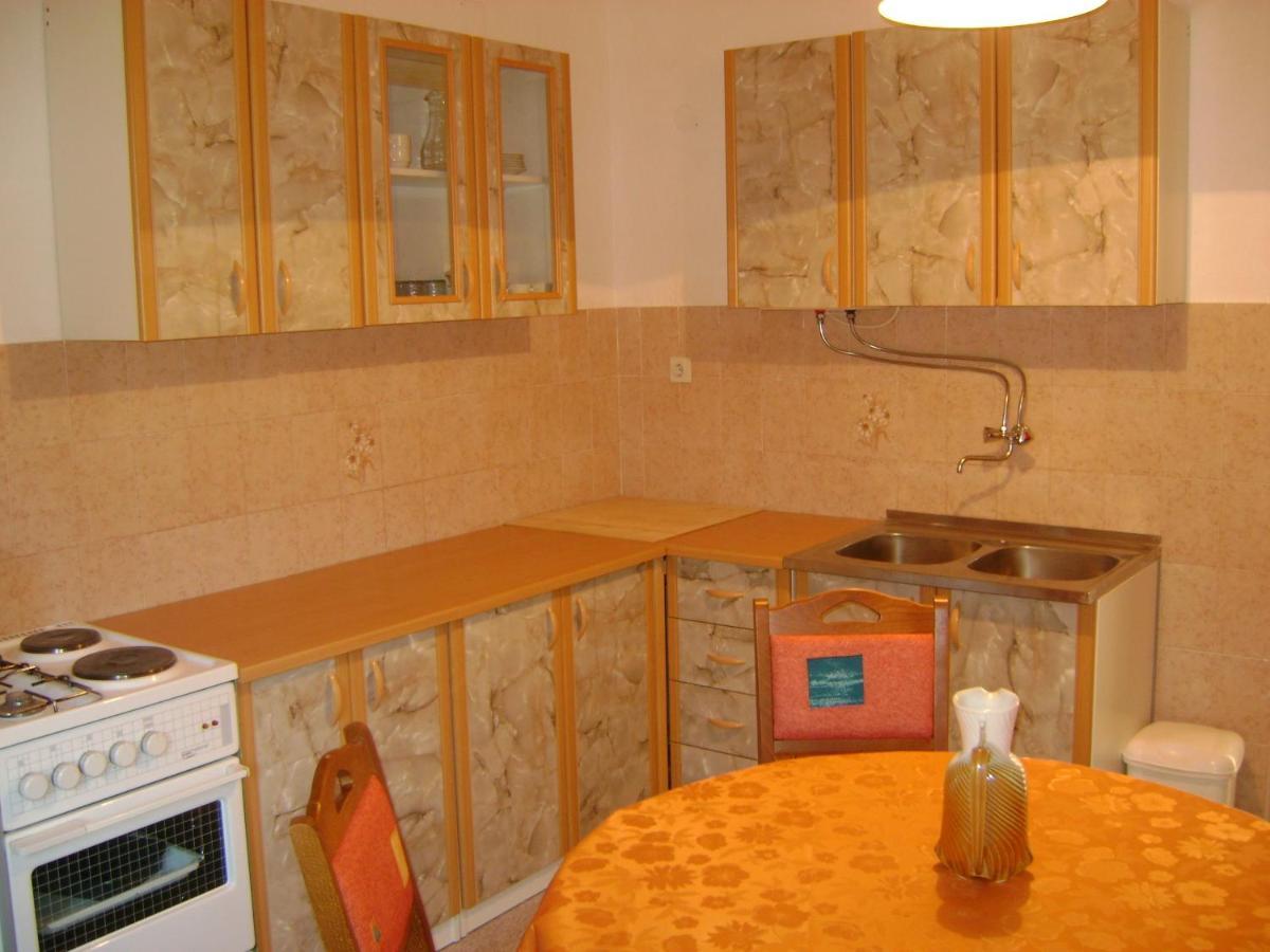 Apartments Mila Bol Szoba fotó